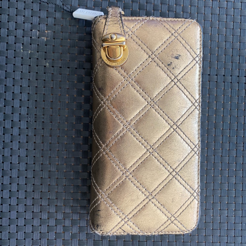 Beautiful gold leather Marc Jacobs wallet